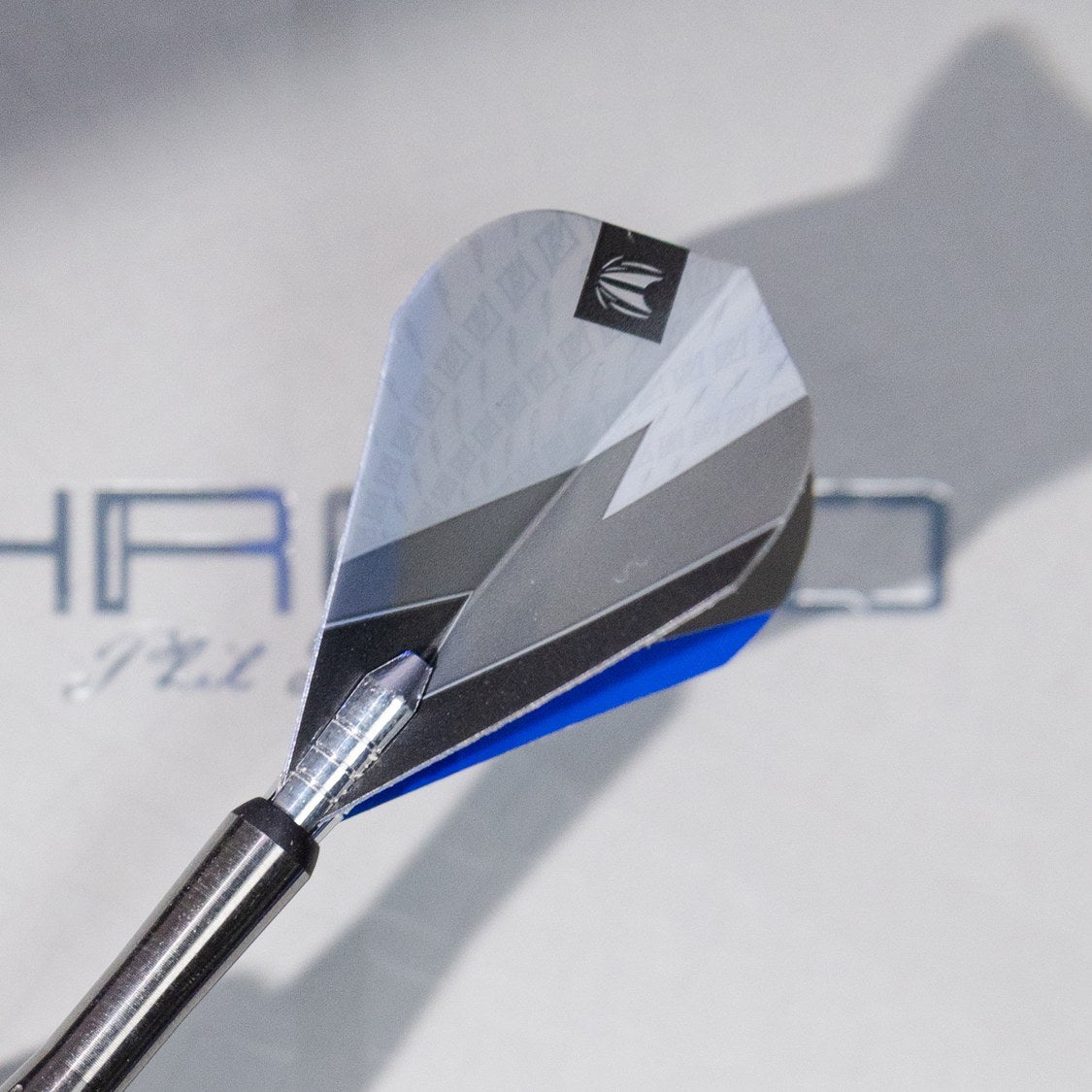Target Power Chrono Pro Ultra Vapor S flight fitted to a Power Chrono dart – lifestyle shot