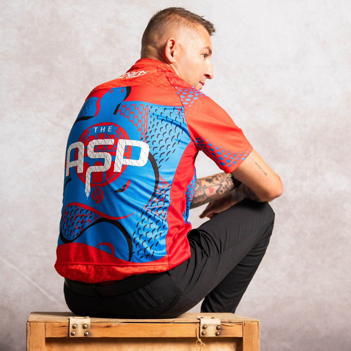 Target Nathan Aspinall 2027 darts shirt, view 5